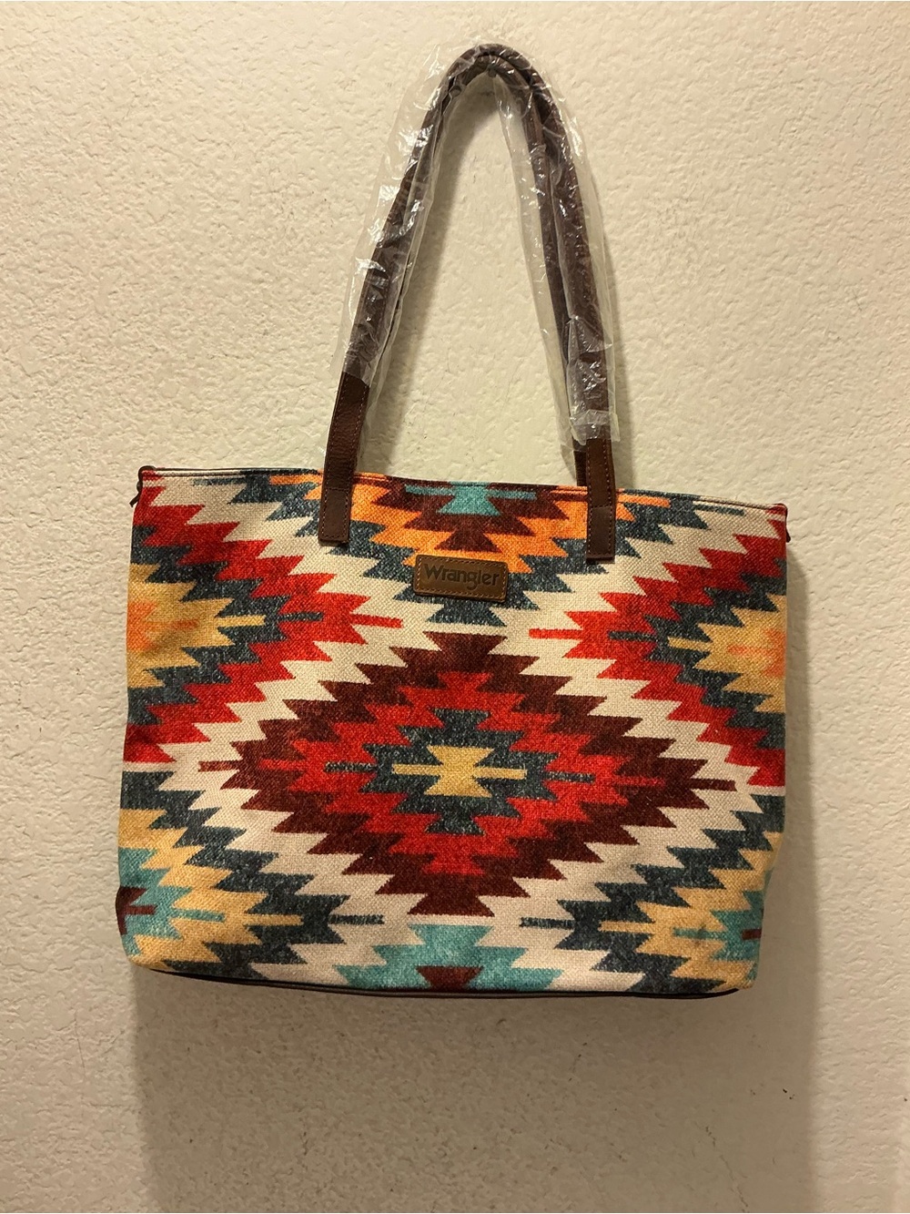 NWOT Wrangler Aztec Tote in Red, Turquoise, Yellow & Brown